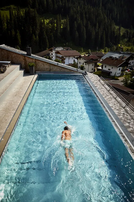 Hotel-Alpin-Spa-Tuxerhof_Rooftop-Pool.Bild.Tuxerhof.2 Hotel Alpin Spa Tuxerhof - Rooftop Pool