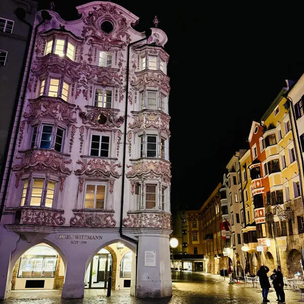 Innsbruck-by-night Innsbruck-by-night Foto: © Andrea Fischer Trips4Kids.de