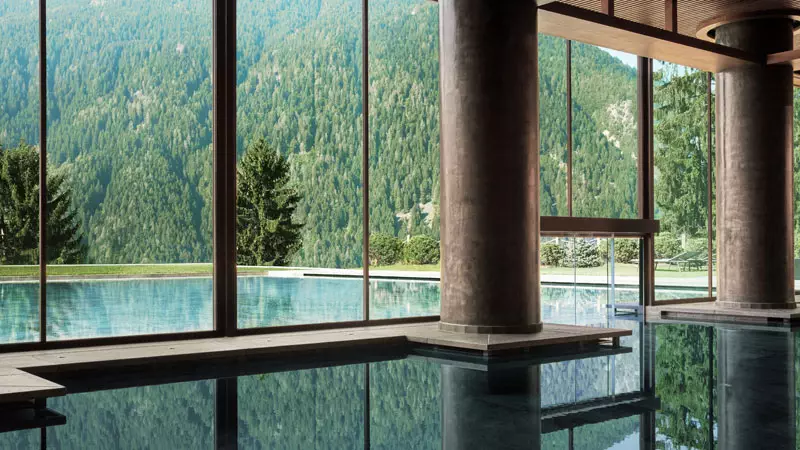 Lefay REsort Dolomiti - Indoor und Outdoor Pool