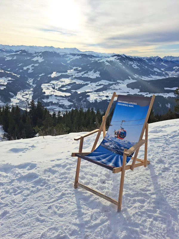 Liegestuhl mit Ausblick auf die Hohen Salve Tirol
