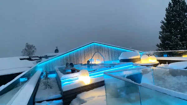 Onsen-Pools-by-night-Franks