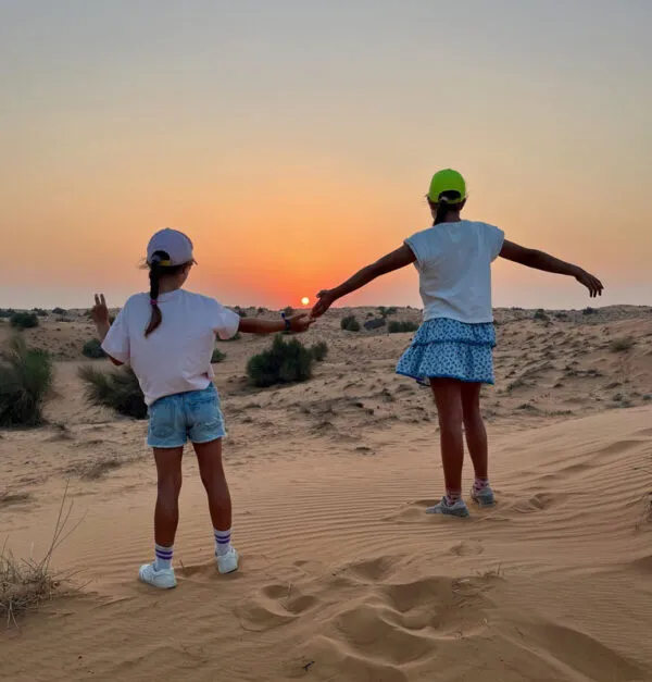 Sand Sherpa Dubai - Kids in der Wueste Bild: M.Kaussen