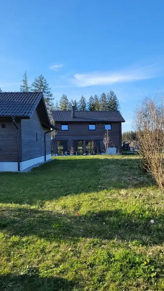 Schwimmen, Tretboot fahren, Minigolf, Indoor- und Outdoor-Spielplatz, VR-Game, Streichelzoo, ... uns hat es im @centerparcs_allgaeu an nichts gefehlt. Und wir sind uns sicher: das war nicht der letzte Besuch hier! Wir sind schon an der Terminplanung :-) Danke @centerparcsde für die Einladung und die tolle Zeit bei euch. *Werbung #urlaubmitkindern #urlaubimallgäu #centerparcs #centerparcsallgäu #familienurlaub #urlaubindenbergen