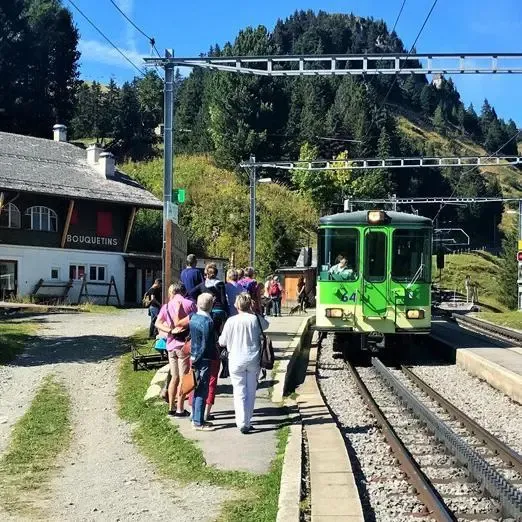 TCP-Haltestelle-Villar-Sur-Ollon ©Foto: Andrea Fischer