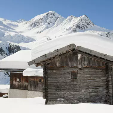 TVB Stubai Tirol - Huette im Winter
