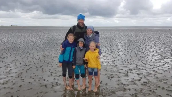 Wattwanderung Familie bei der Wattwanderung @ Foto: Nadine Sorgenfrei