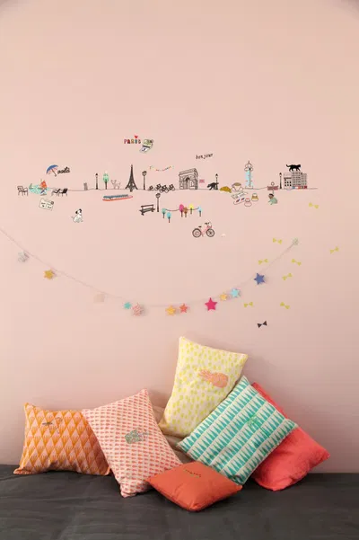 Inside Paris, Doris Barbier