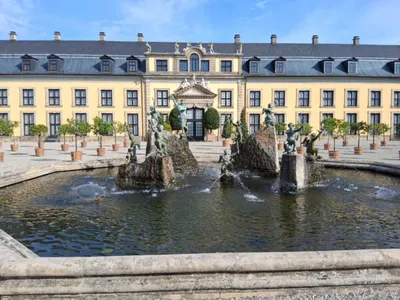 Hannover - Herrenhaeuser Gaerten von aussen Bild: Nadine Sorgenfrei