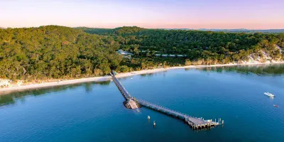 Kingfisher-Bay-Resort--Exte