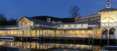 Werzers Badehaus am Woerthersee nachts