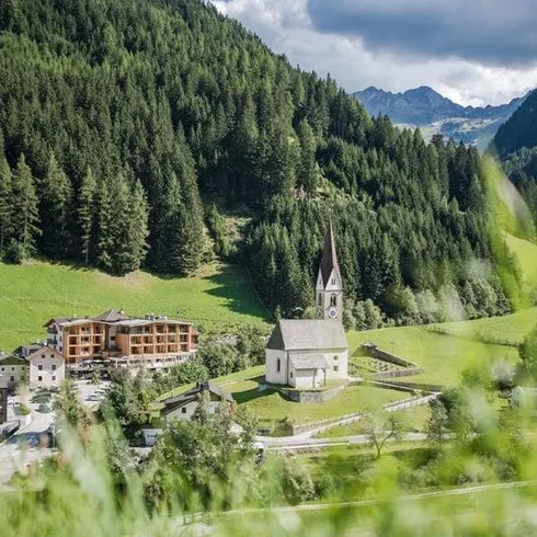 Blick auf Naturhotel RAINER