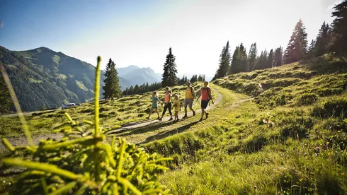 Familie in Saalbach Fotorechte: © Saalbach, Mirja Geh
