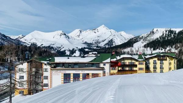 Hotel-Glöcknerin, Obertauern, Abfahrt direkt zum Hotel Hotel-Glöcknerin, Obertauern, Abfahrt direkt zum Hotel @ Foto: Trips4Kids.de, Andrea Fischer