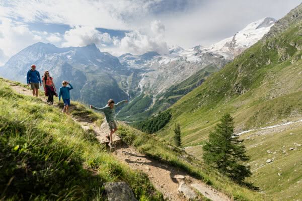 Hiking-Ibex-Trail-(Gemsweg)-Saas-Few Bild: Saastal-Tourismus-AG
