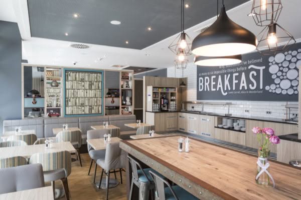Premier-Inn-Freiburg_Breakfast-Area